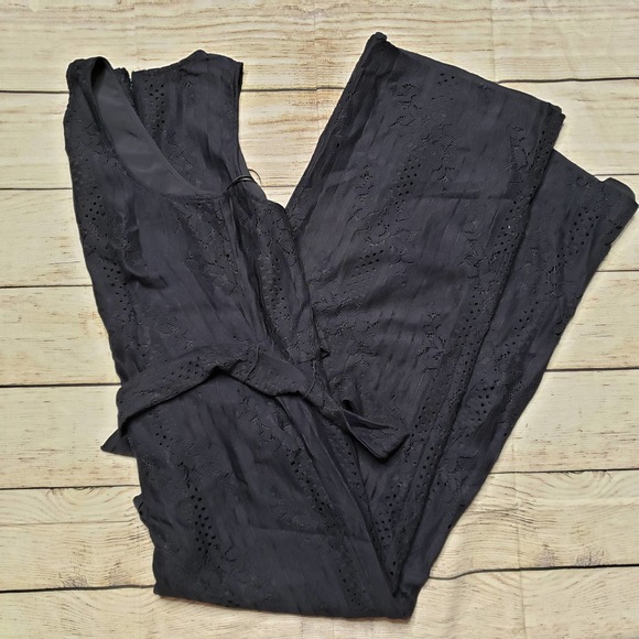 VINCE CAMUTO navy blue lace sleeveless jumpsuit 6 - Picture 1 of 11